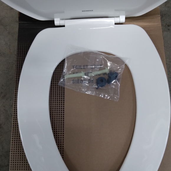 BENEKE BEMIS ELONGATED WHITE TOILET SEAT IN BOX - Picture 8 of 16